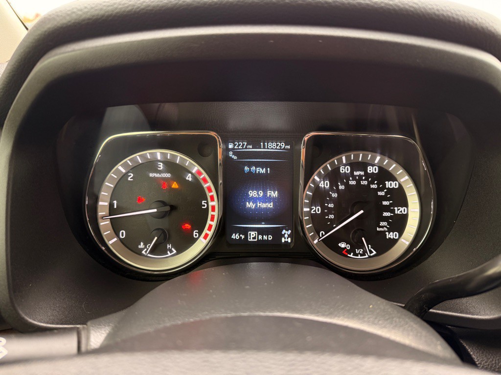 2017 Nissan Titan Image 28