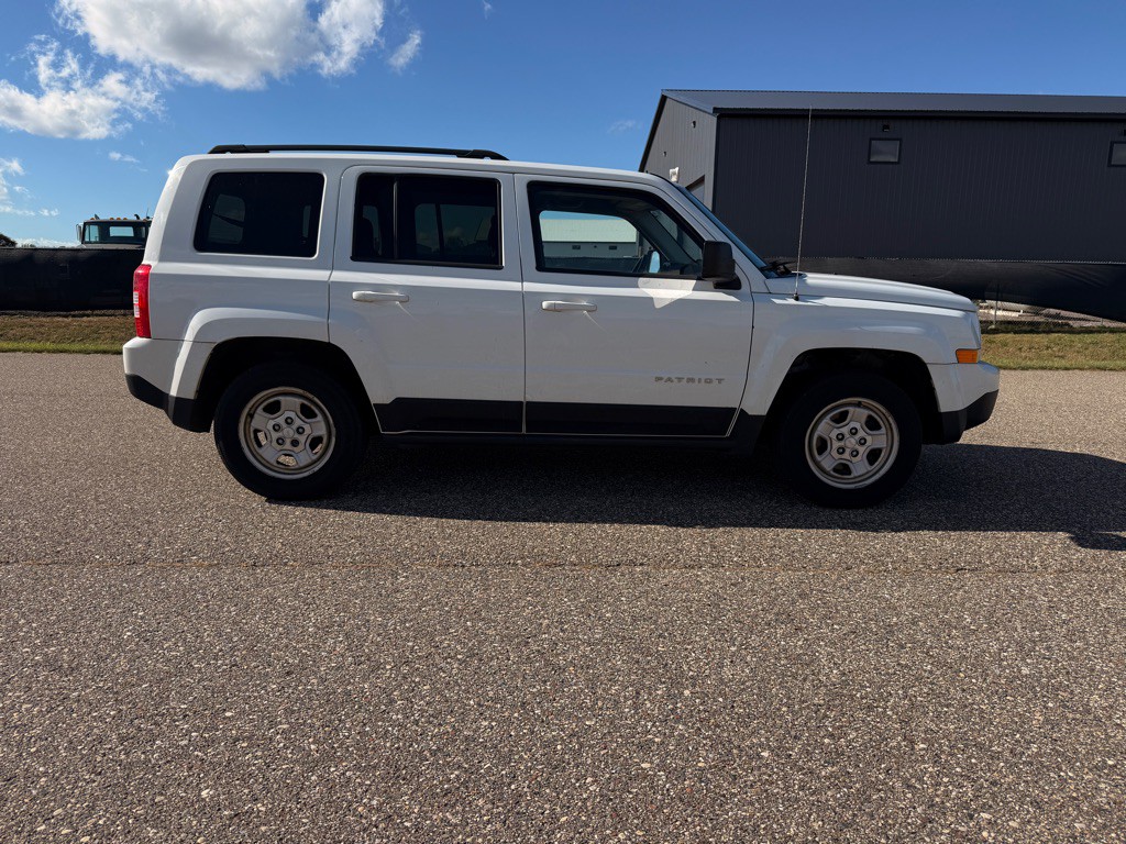 2015 Jeep Patriot Image 4