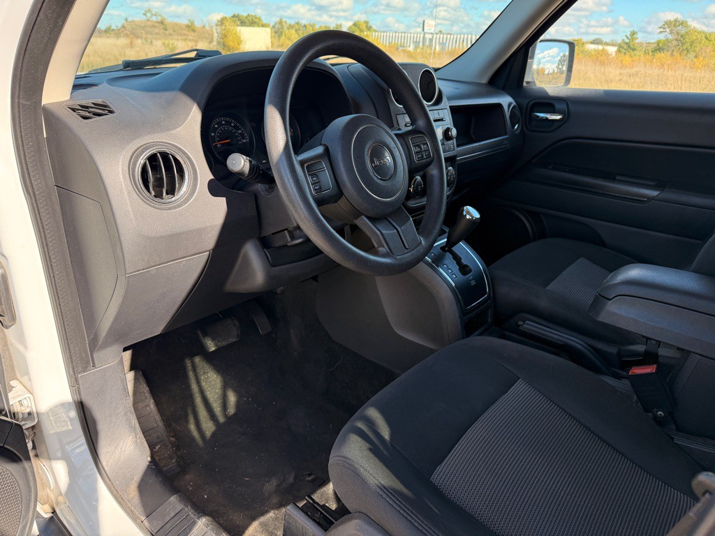 2015 Jeep Patriot Image 9