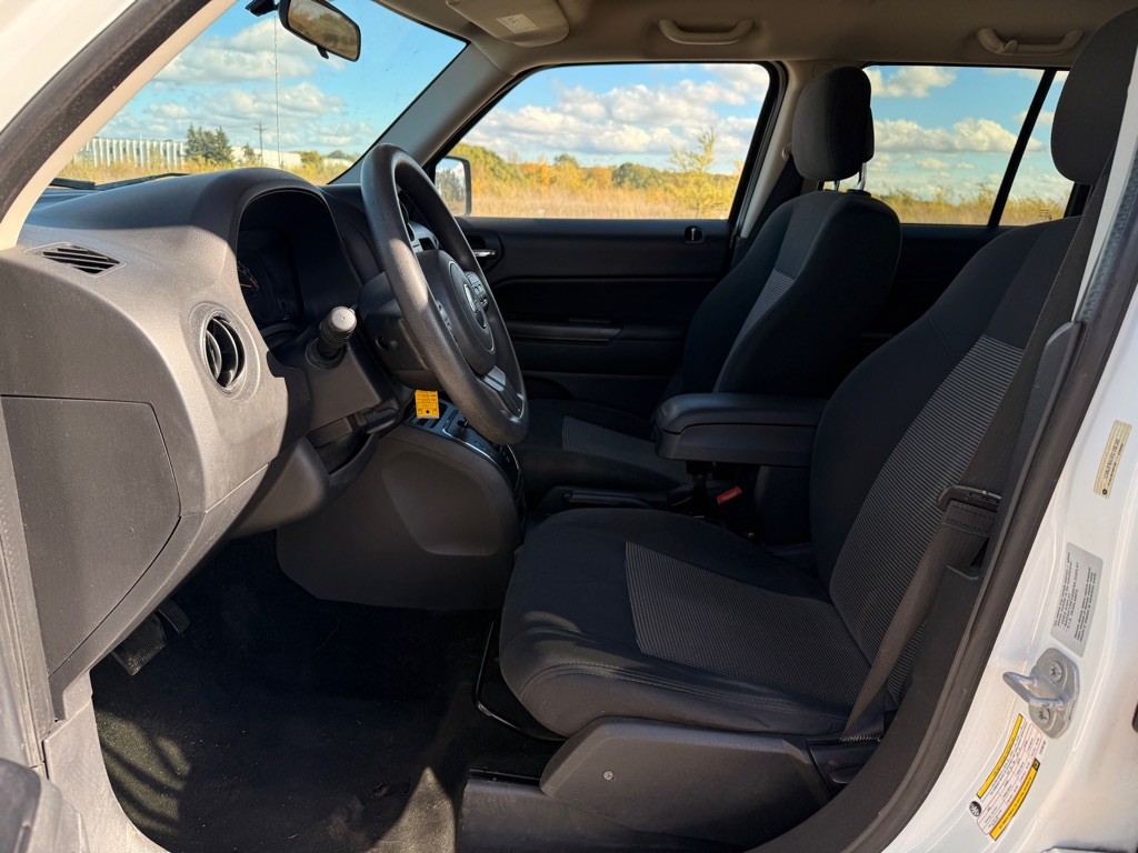 2015 Jeep Patriot Image 10