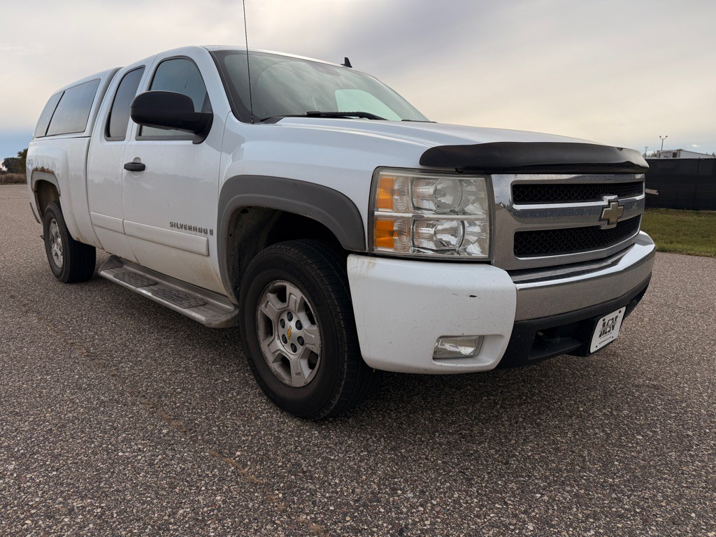 2008 Chevrolet Silverado 1500 Image 3
