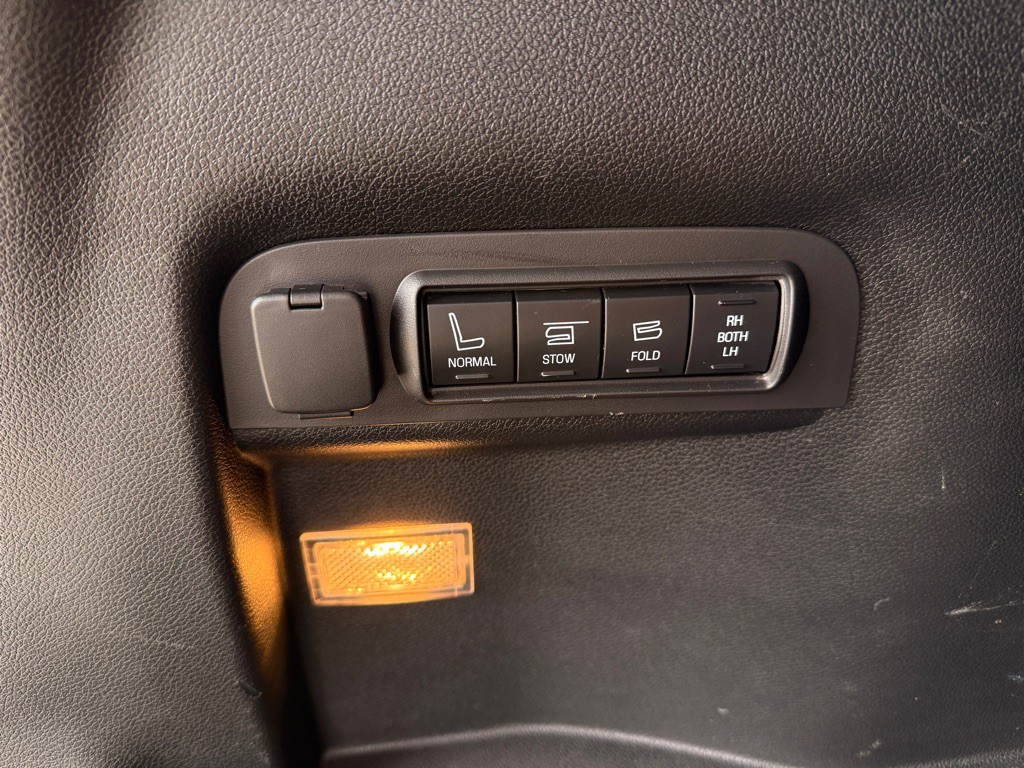 2017 Ford Explorer Image 17