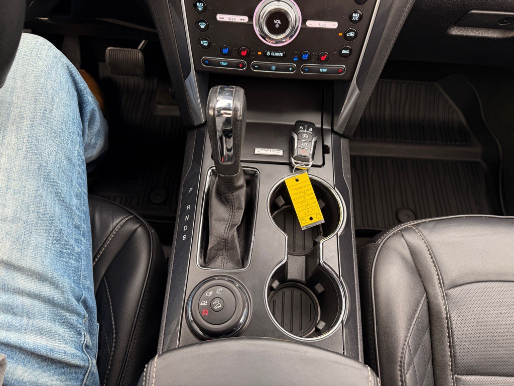 2017 Ford Explorer Image 24