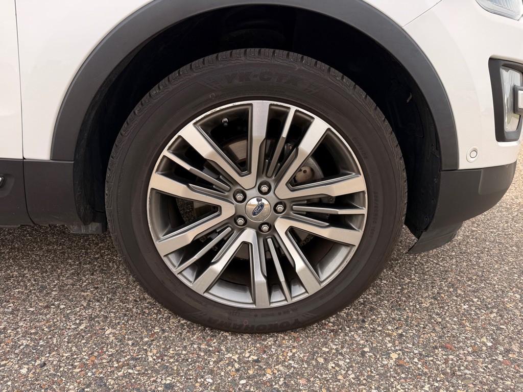 2017 Ford Explorer Image 33