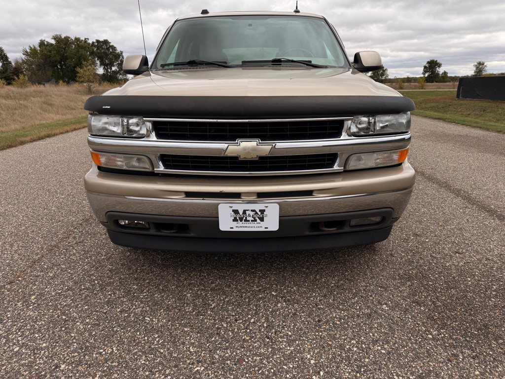 2005 Chevrolet Tahoe Image 2