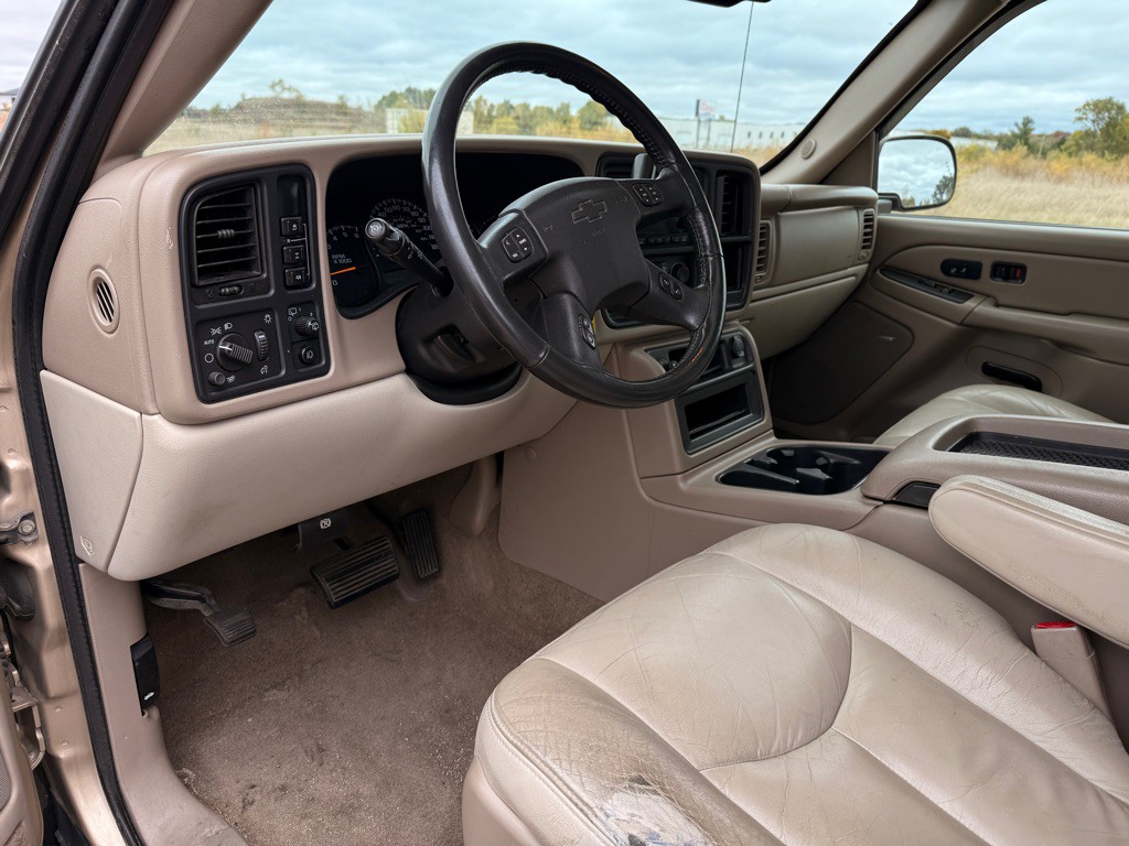 2005 Chevrolet Tahoe Image 9