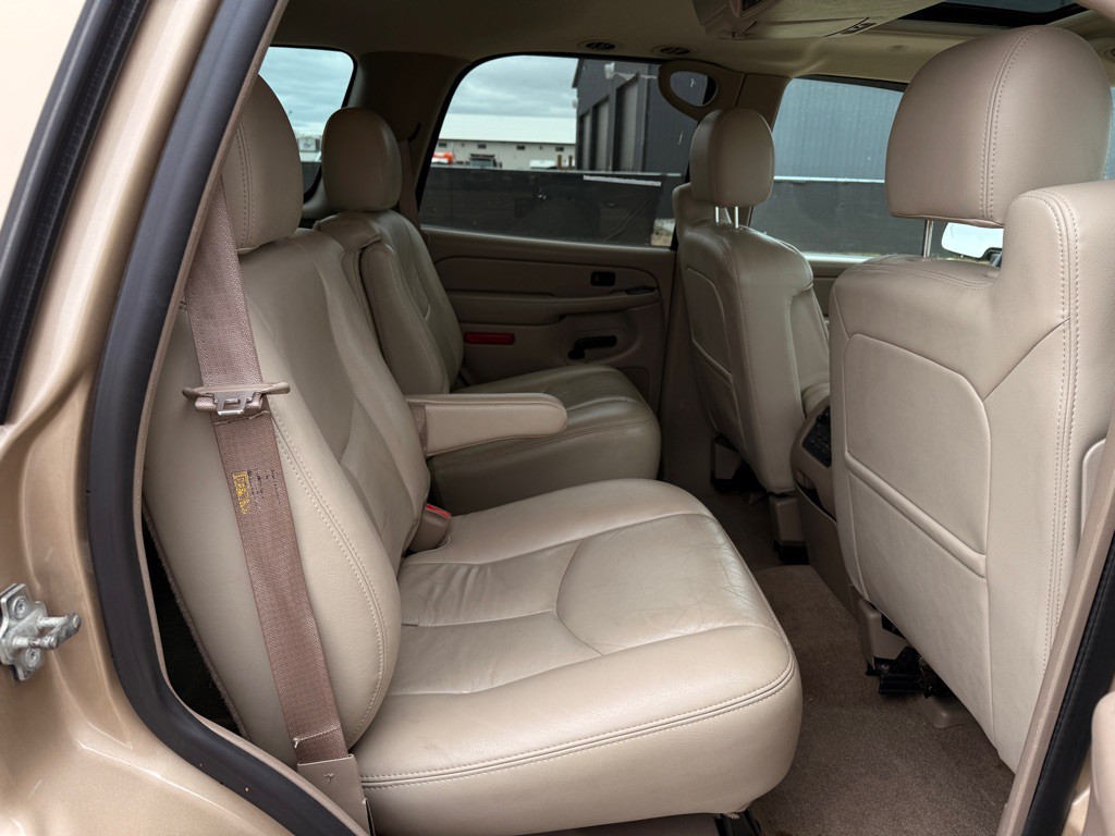 2005 Chevrolet Tahoe Image 17