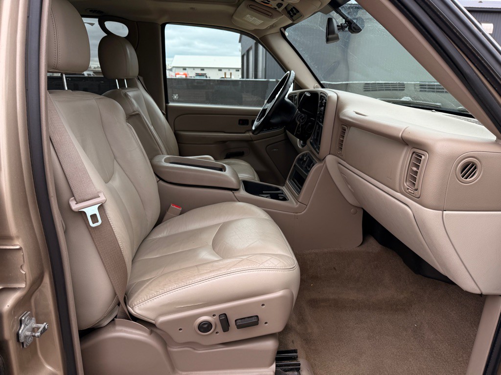 2005 Chevrolet Tahoe Image 18