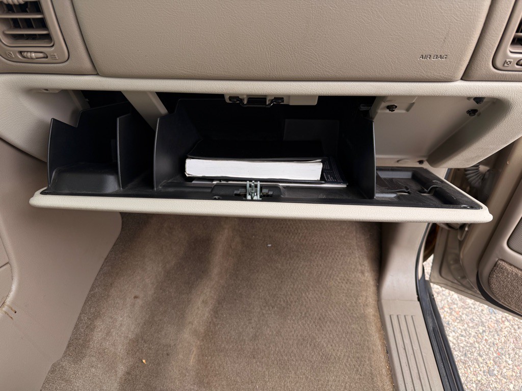 2005 Chevrolet Tahoe Image 20