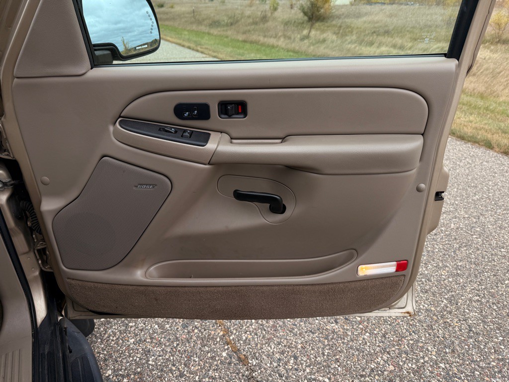 2005 Chevrolet Tahoe Image 21