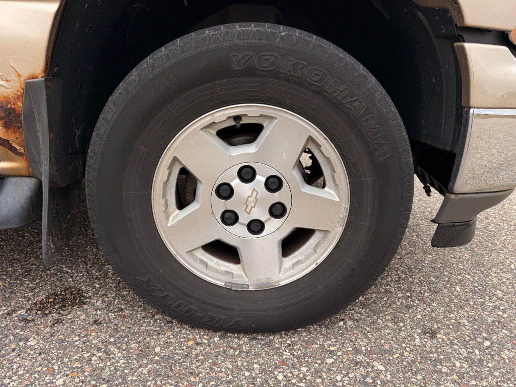 2005 Chevrolet Tahoe Image 28