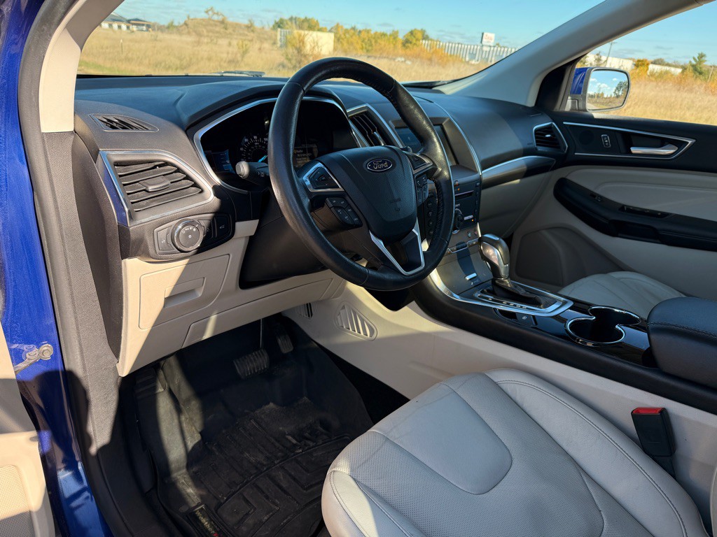 2015 Ford Edge Image 9