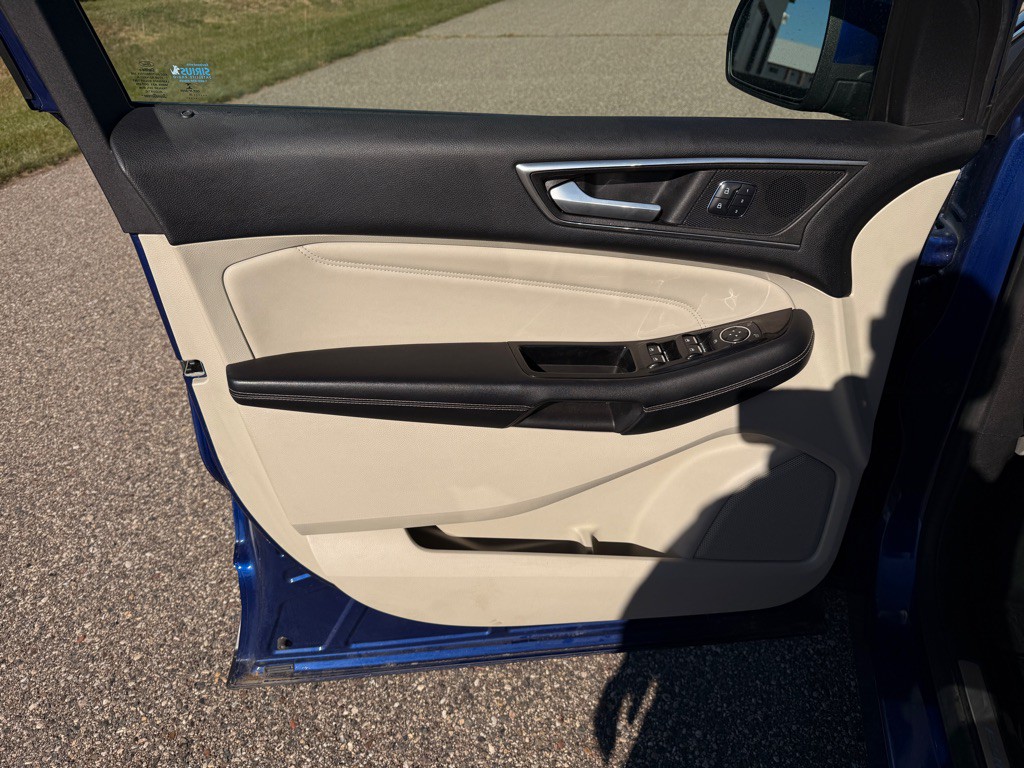 2015 Ford Edge Image 12