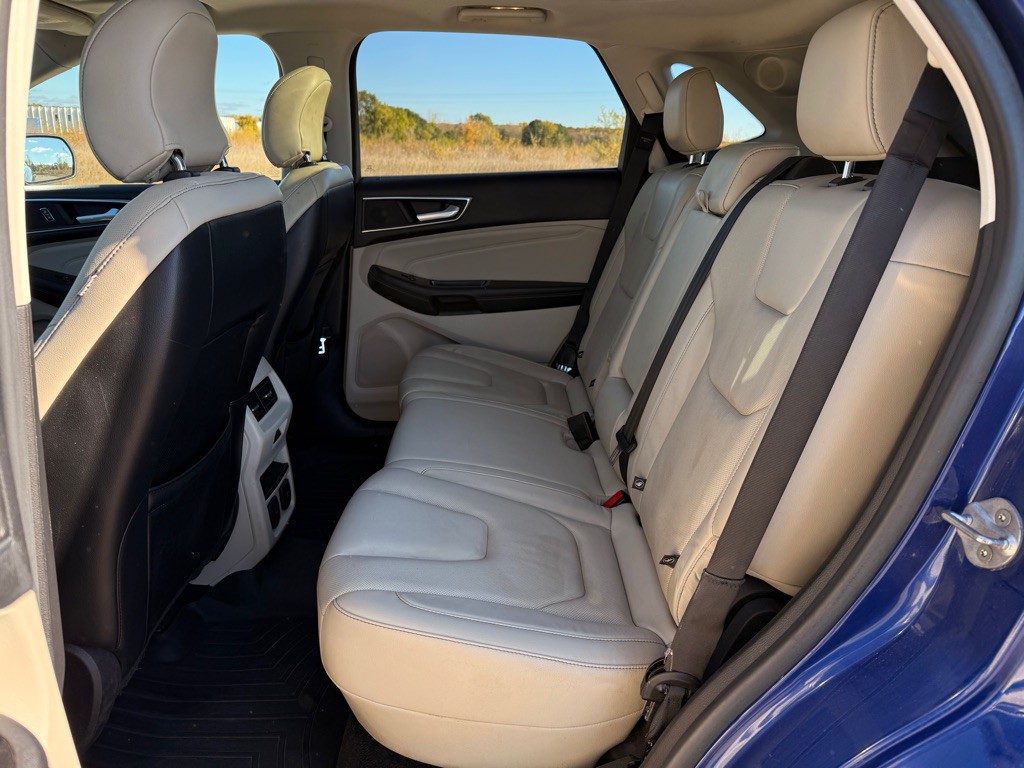 2015 Ford Edge Image 13