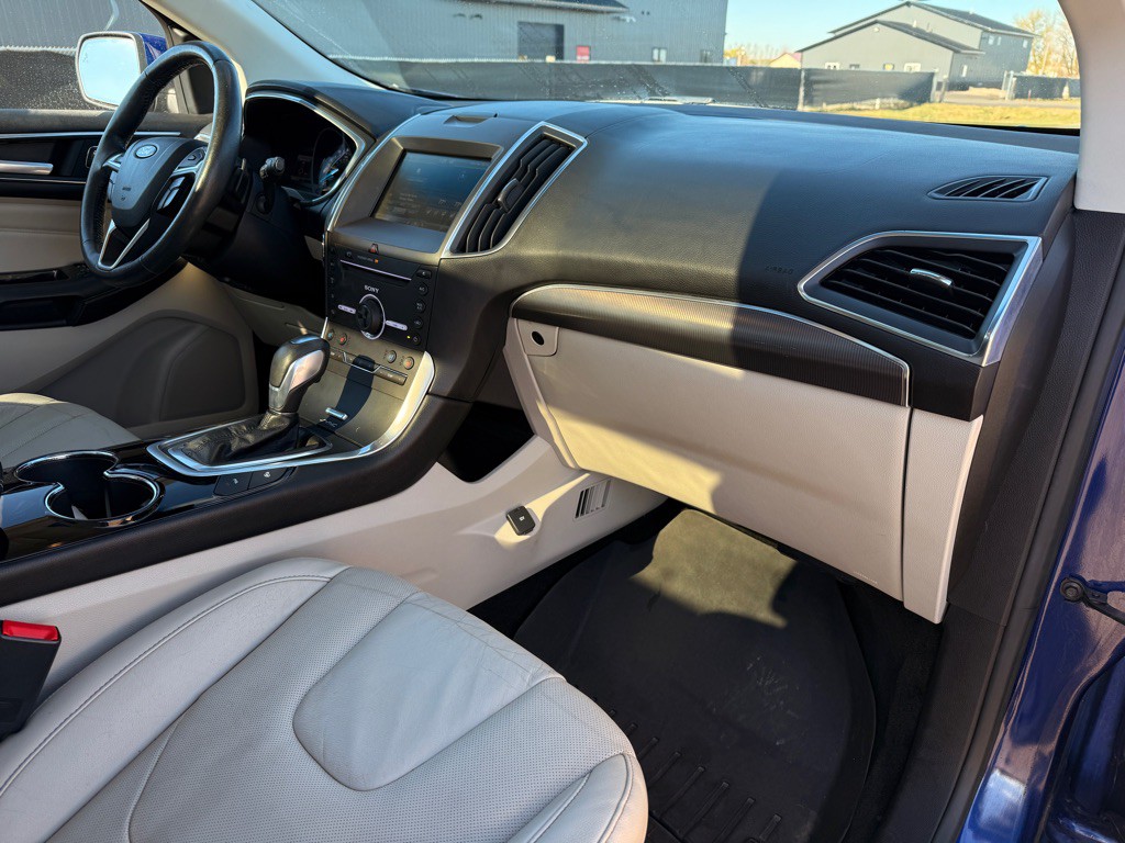 2015 Ford Edge Image 19