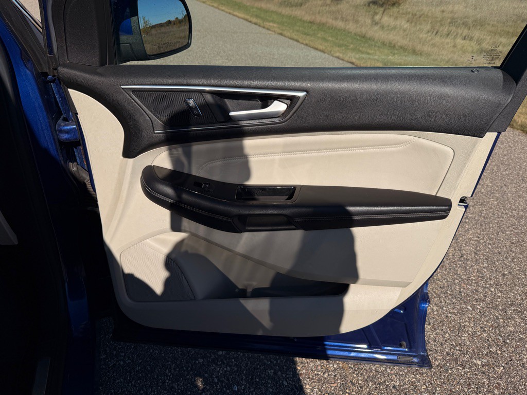 2015 Ford Edge Image 21