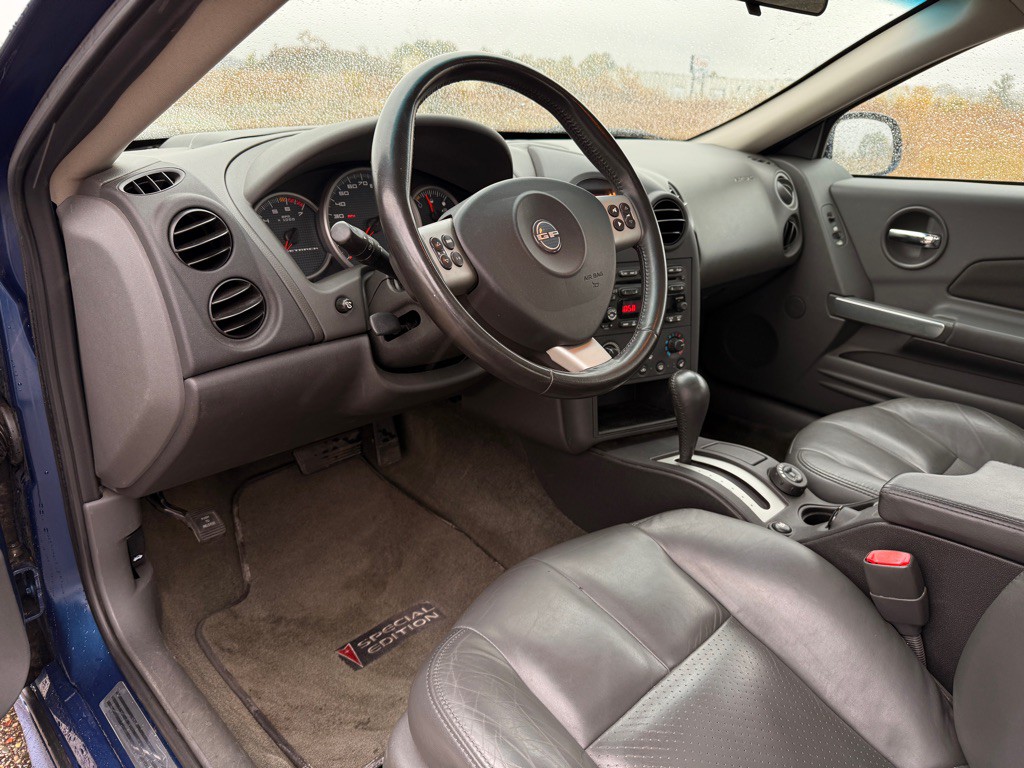 2004 Pontiac Grand Prix Image 9