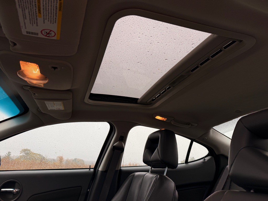 2004 Pontiac Grand Prix Image 11