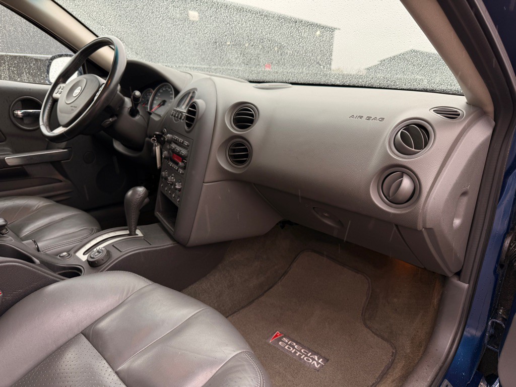 2004 Pontiac Grand Prix Image 17