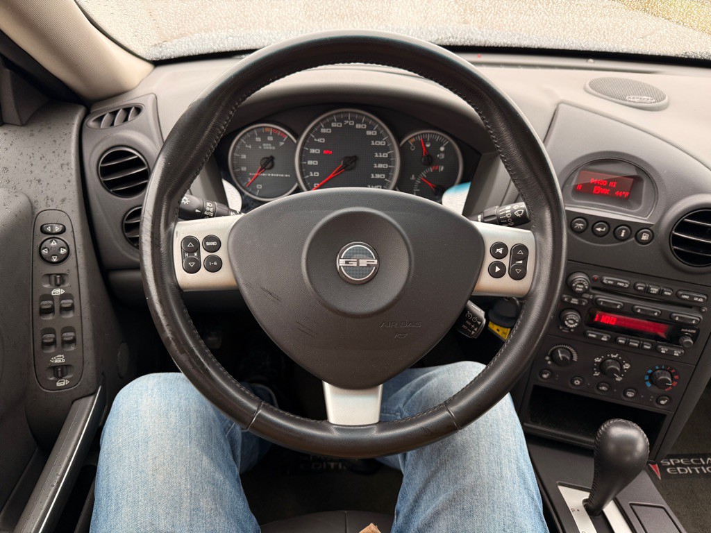 2004 Pontiac Grand Prix Image 23