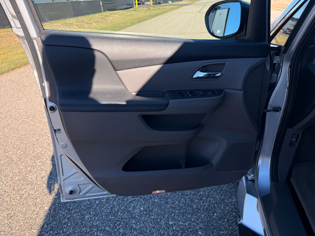 2015 Honda Odyssey Image 12