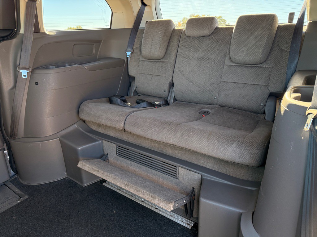 2015 Honda Odyssey Image 14