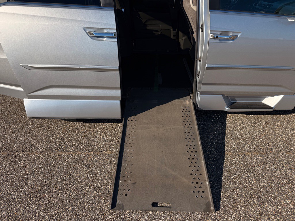 2015 Honda Odyssey Image 19