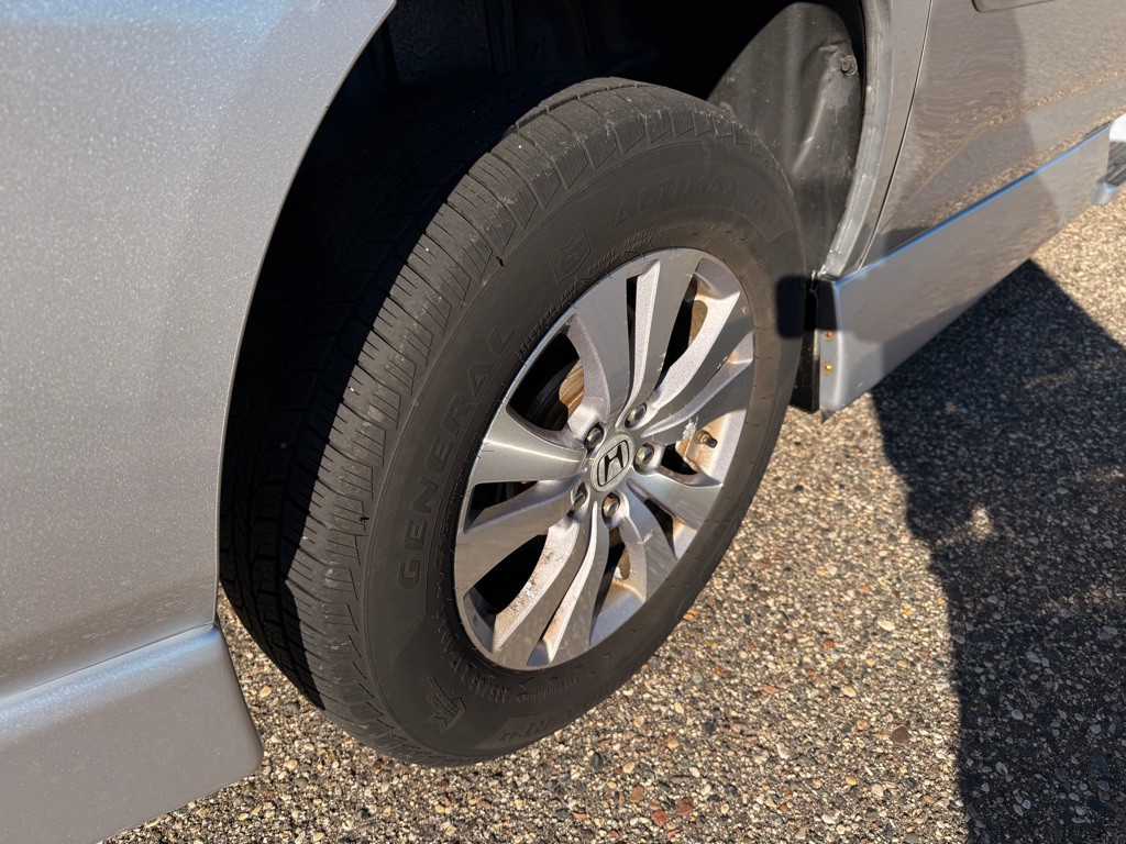 2015 Honda Odyssey Image 35