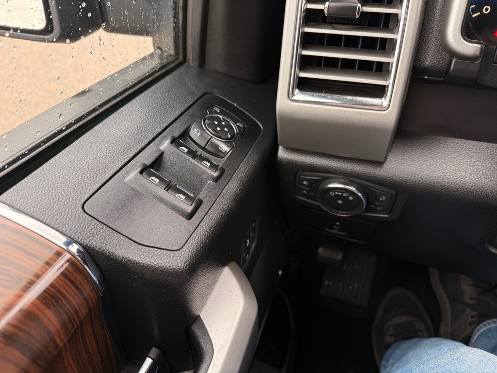 2015 Ford F-150 Image 26