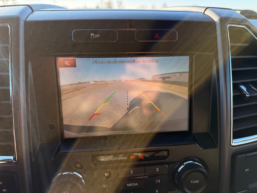 2015 Ford F-150 Image 20