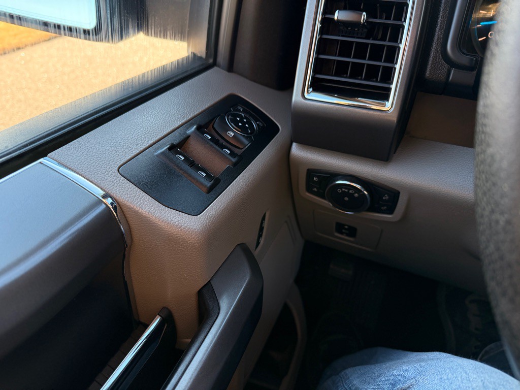 2015 Ford F-150 Image 23