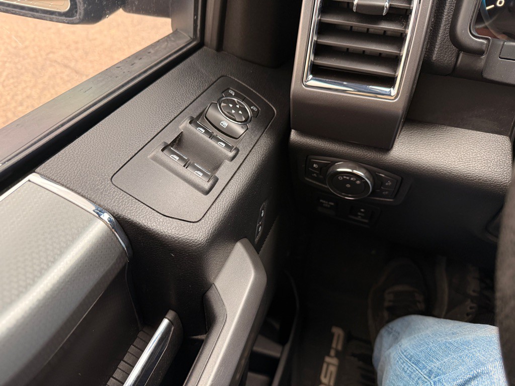 2016 Ford F-150 Image 25