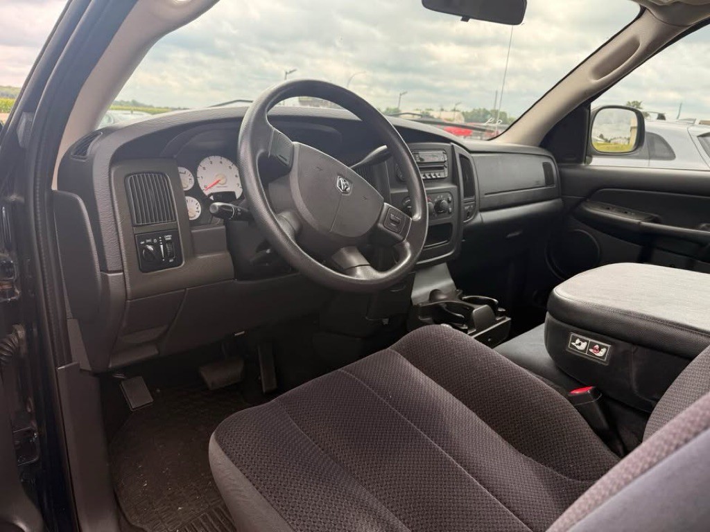 2004 Dodge Ram 1500 Image 5