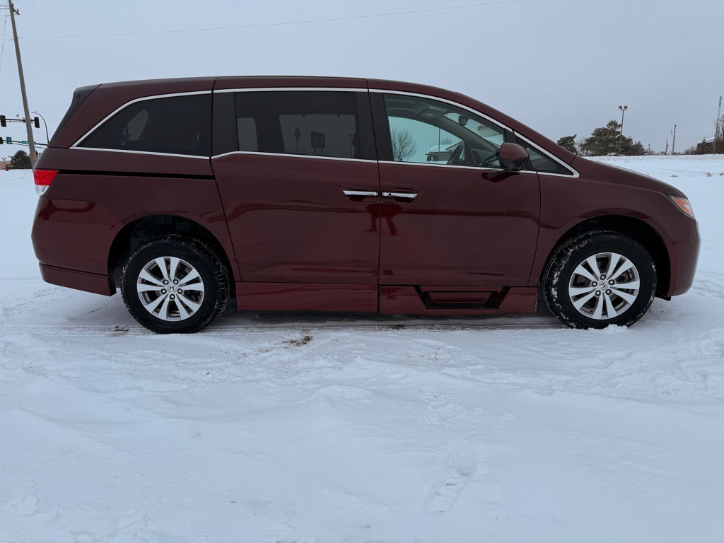 2017 Honda Odyssey Image 5