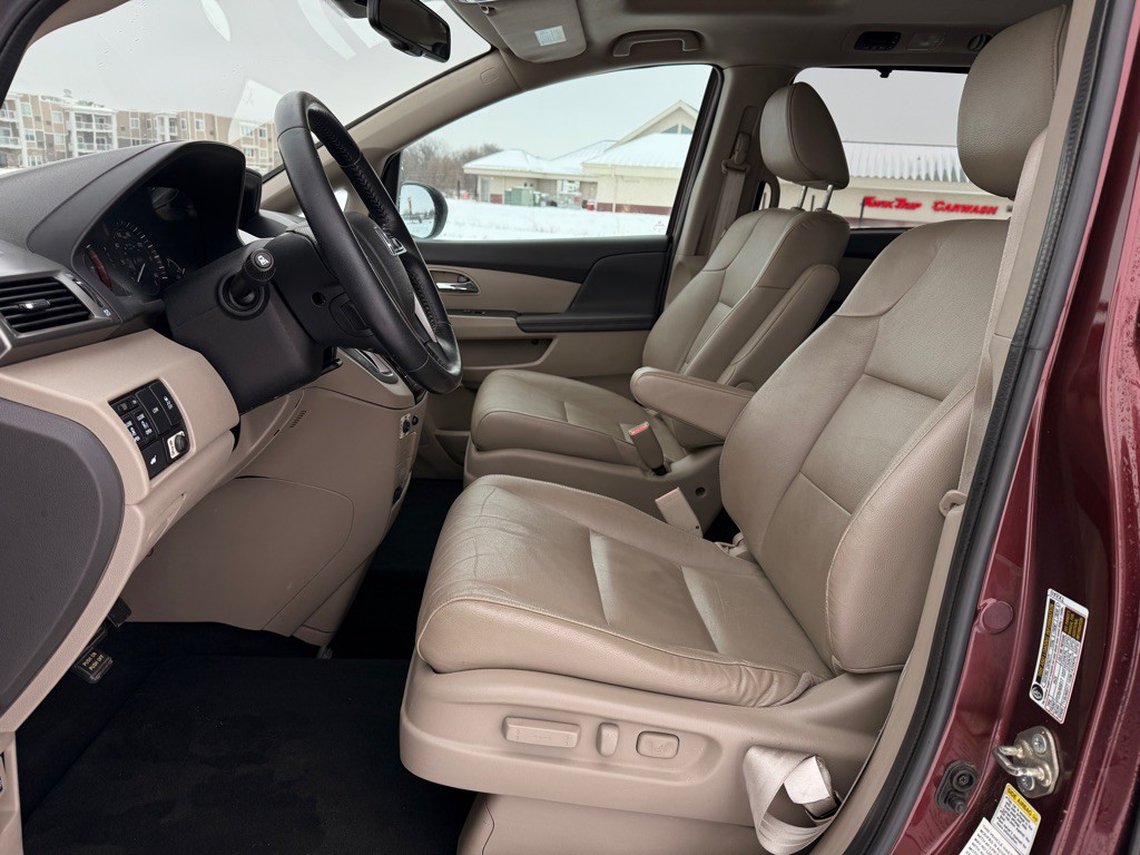 2017 Honda Odyssey Image 11