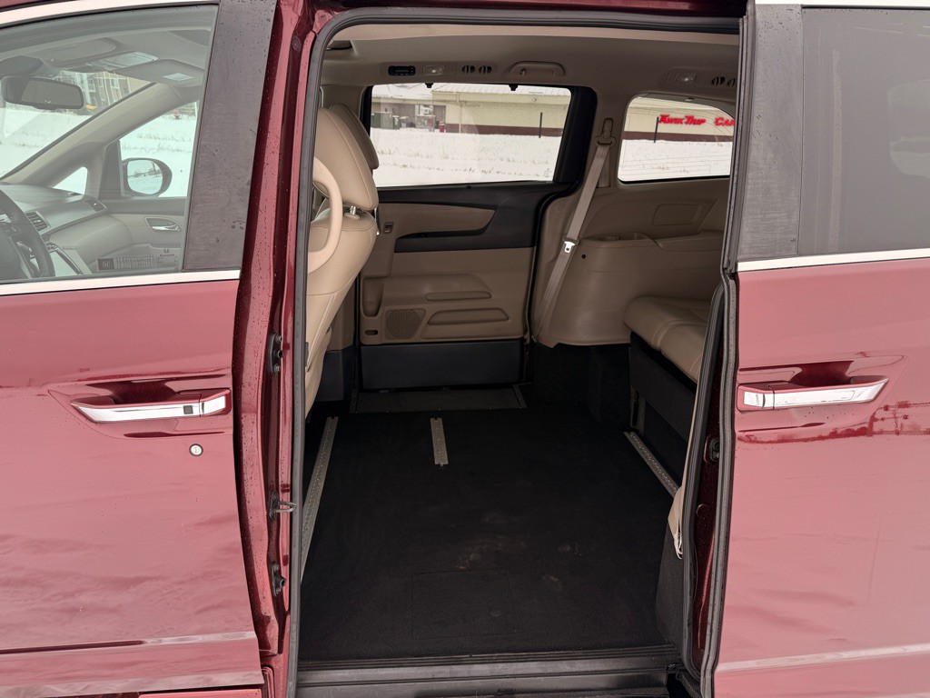 2017 Honda Odyssey Image 14