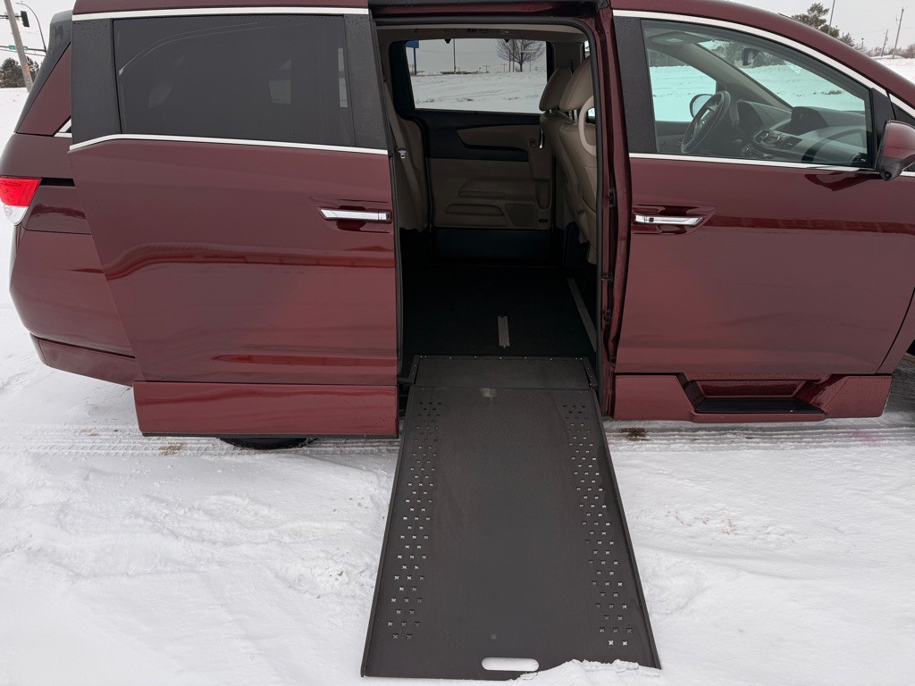 2017 Honda Odyssey Image 19