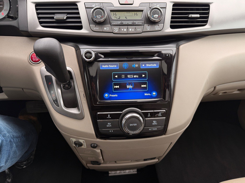 2017 Honda Odyssey Image 25