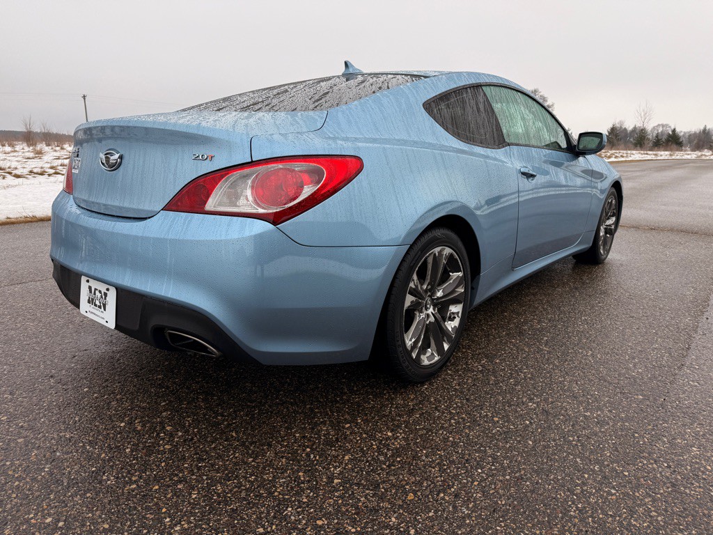 2012 Hyundai Genesis Image 5