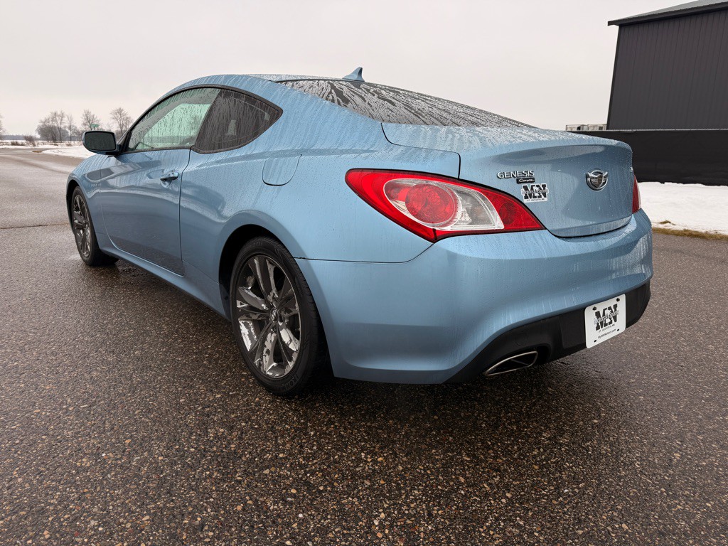 2012 Hyundai Genesis Image 7