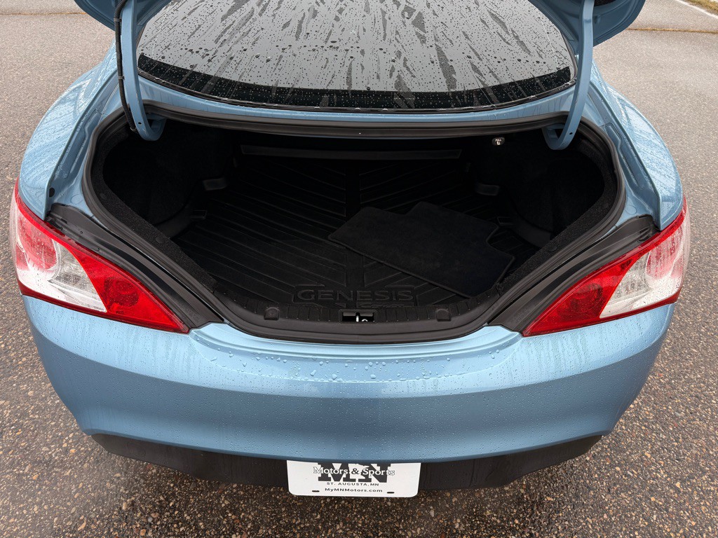 2012 Hyundai Genesis Image 14