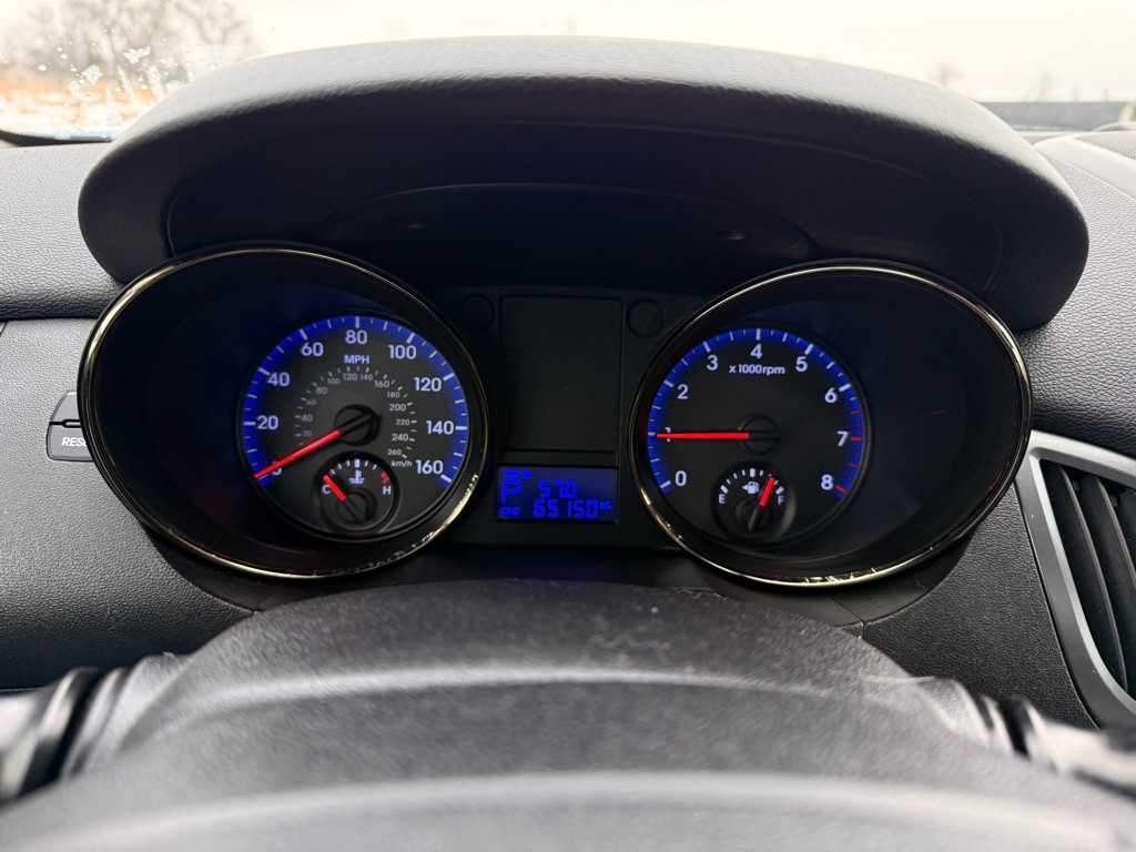 2012 Hyundai Genesis Image 22