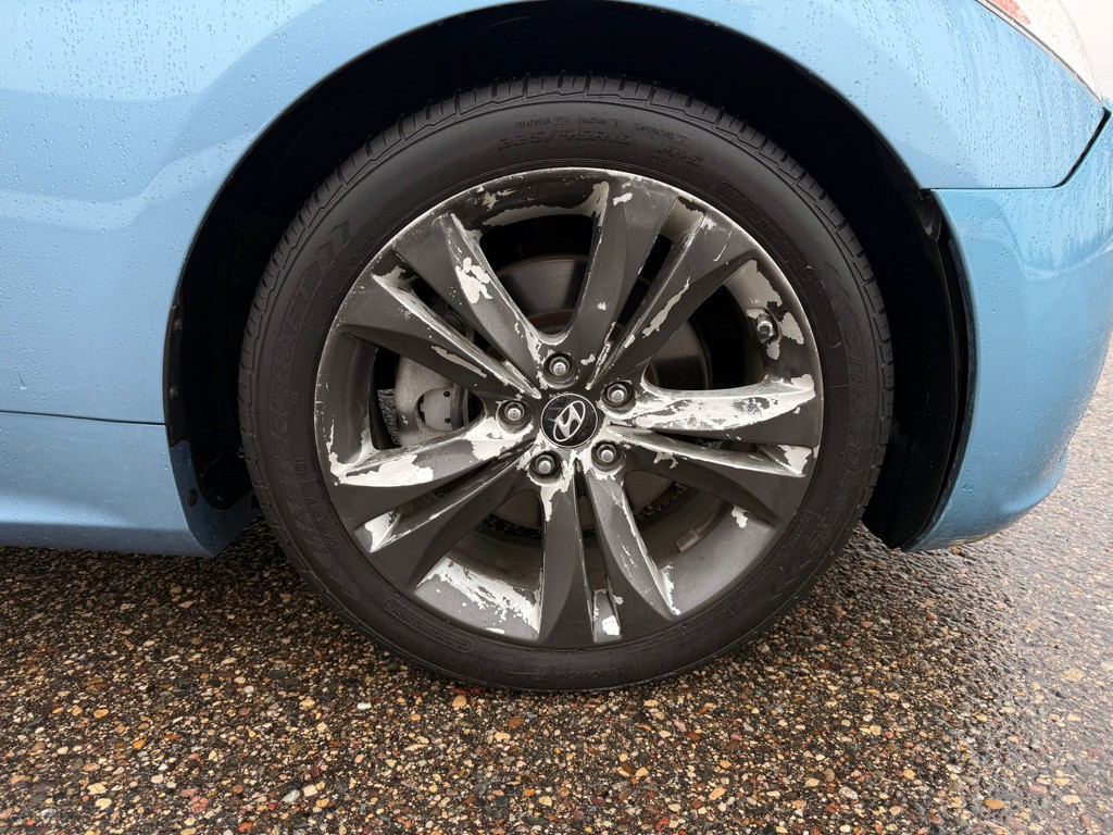 2012 Hyundai Genesis Image 26