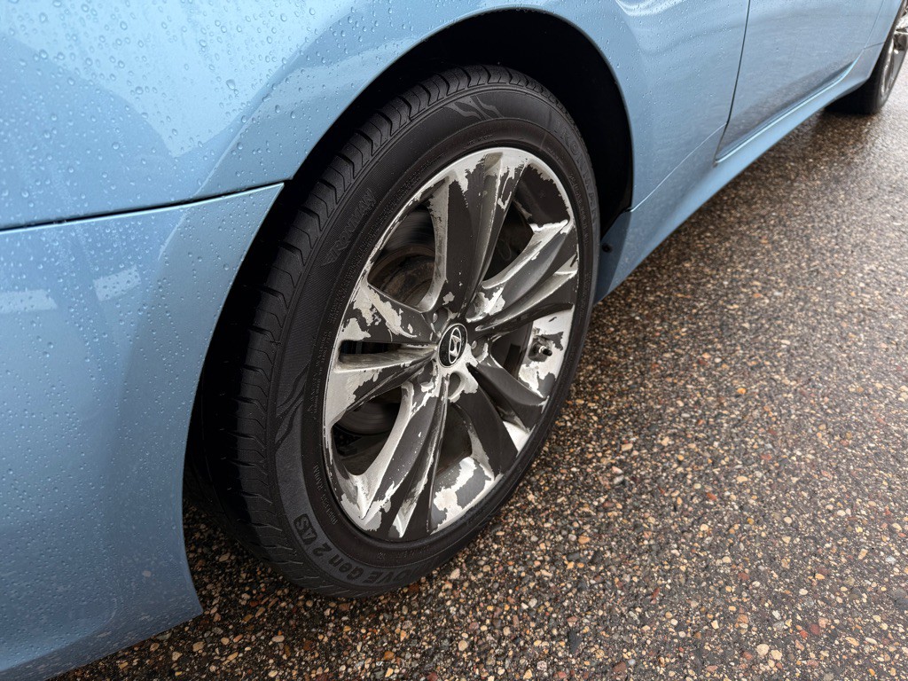 2012 Hyundai Genesis Image 27