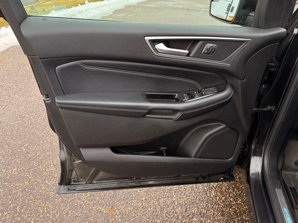2015 Ford Edge Image 11