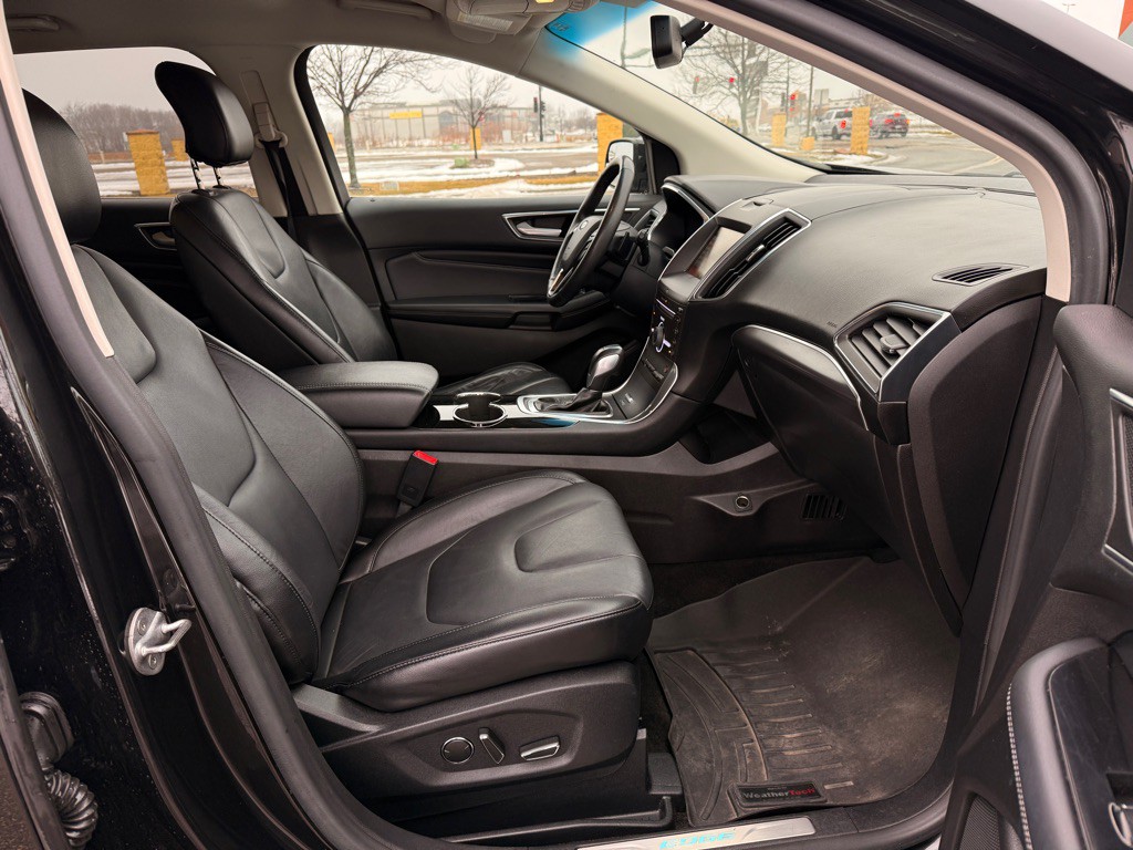 2015 Ford Edge Image 17
