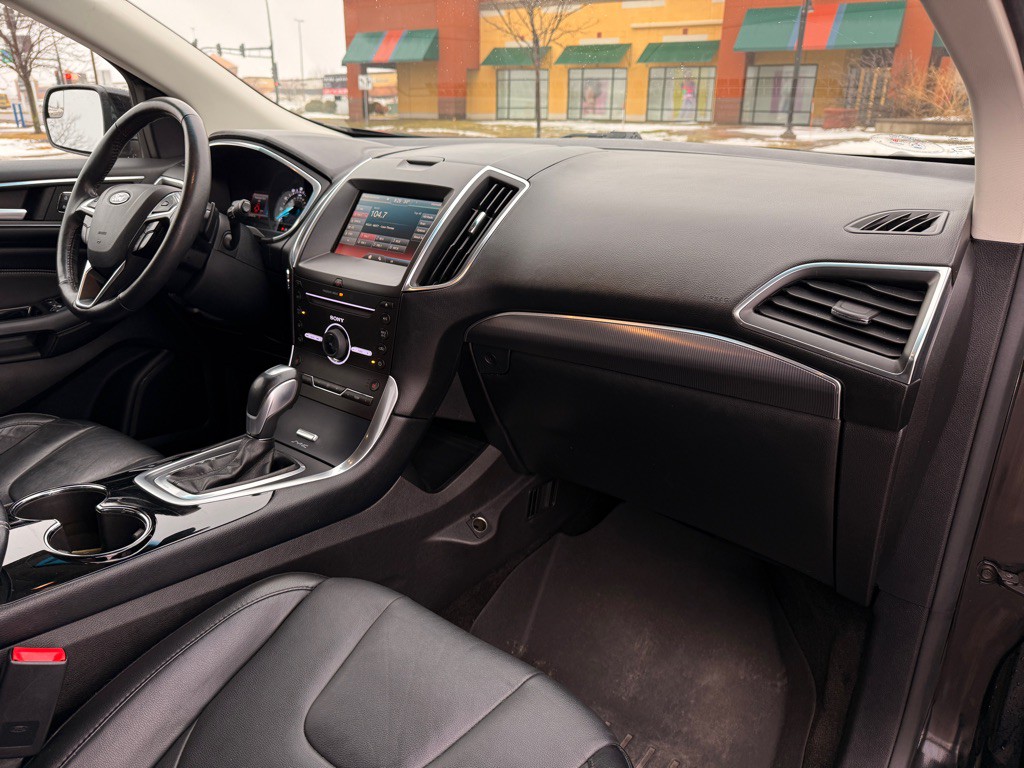 2015 Ford Edge Image 18
