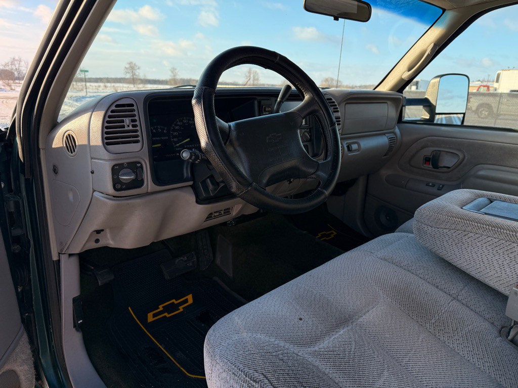 1997 Chevrolet C/K Image 9