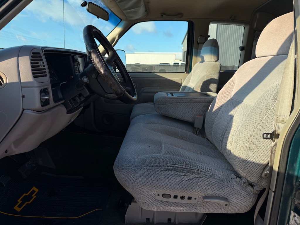 1997 Chevrolet C/K Image 10