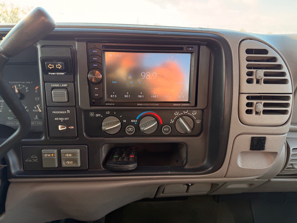 1997 Chevrolet C/K Image 17